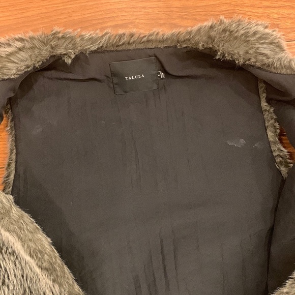 Aritzia Talula Faux Fur Vest Jacket - Picture 15 of 16